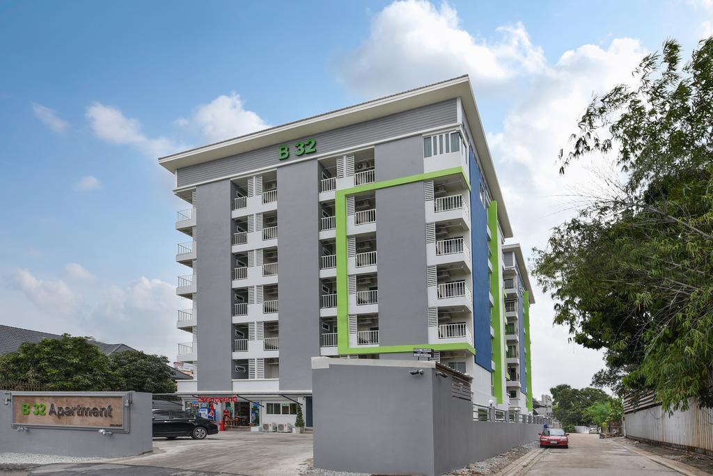 B32 Apartment Bangkok Exterior photo