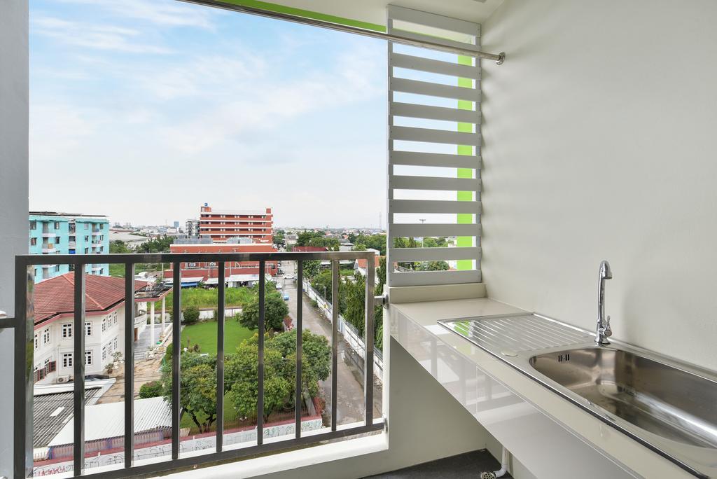 B32 Apartment Bangkok Exterior photo